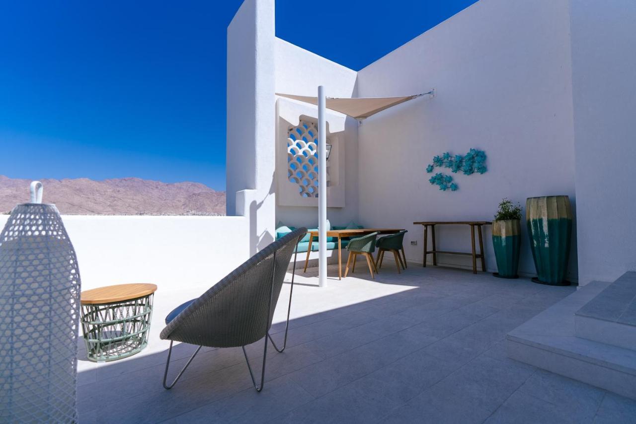 Cloud 7 Residences Ayla Aqaba Exteriör bild 3D rendering of a rooftop terrace